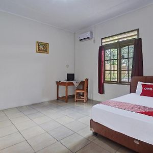 Kamar double standard
